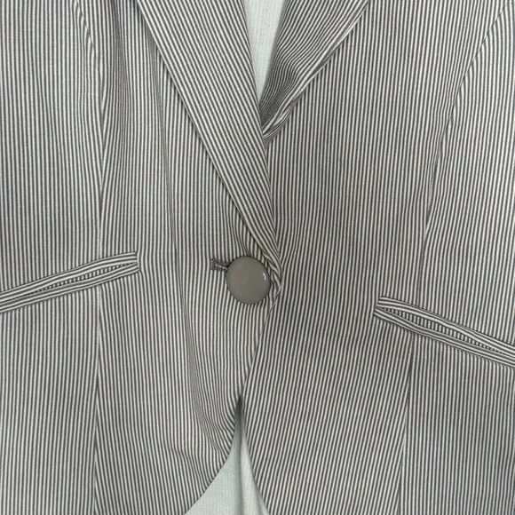 Amanda & Chelsea Pinstripe Blazer - Gray and White Small - Picture 2 of 5